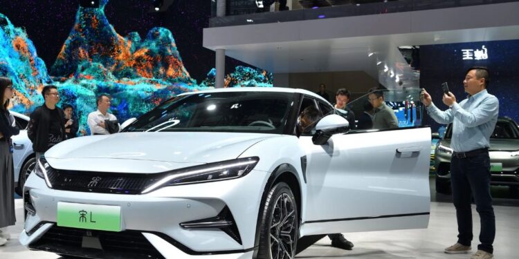 How Chinese EV manufacturers want to defeat European legacy automakers and Tesla
