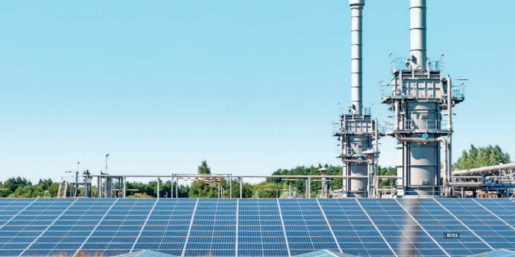 Investment in solar power surpasses that of all other power sources: IEA
