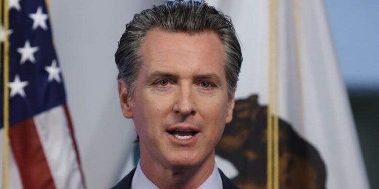 Governor California wants to change a labor law that costs companies $10 billion