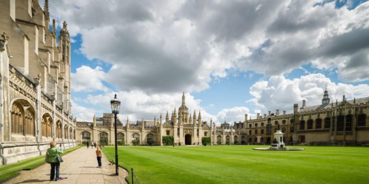 Falling numbers of international students put UK Universities at danger