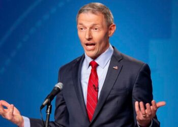 To replace Curtis, a heated Utah CD3 primary is won by state senator Mike Kennedy