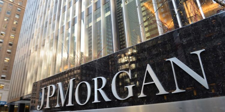 JPMorgan issues a warning on checking account fees