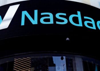 Nasdaq rises on the mega cap increase as investors evaluate the payroll data