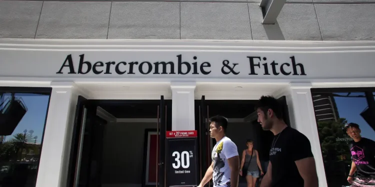 JPMorgan Updates Rating for Abercrombie & Fitch and SVV Stocks