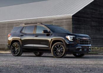 GM Unveils Redesigned 2024 GMC Terrain with Enhanced Features and New Elevation Trim