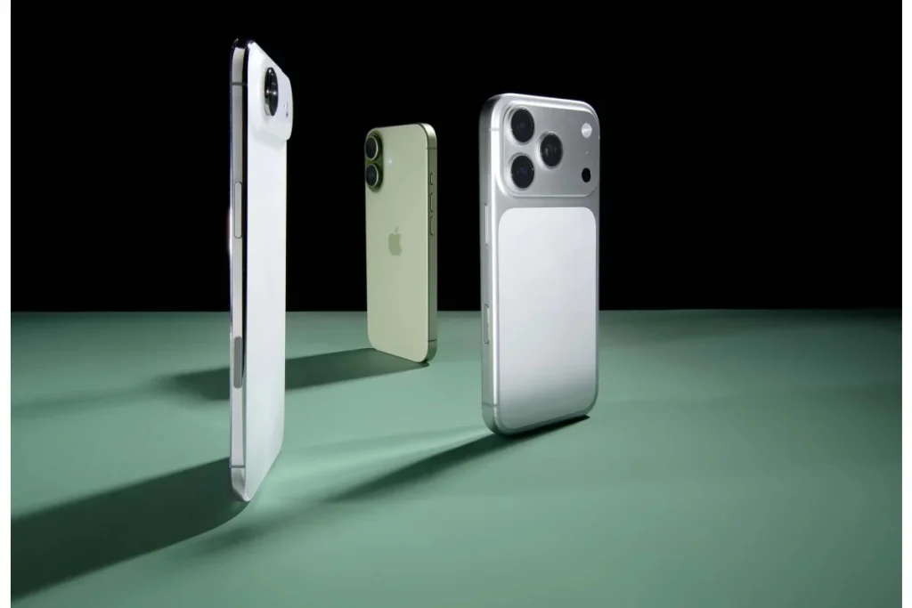 2026 Flagship Smartphone Comparison Apple iPhone 17 Pro Max lineup in white, green, and silver showing triple-lens Pro camera system
